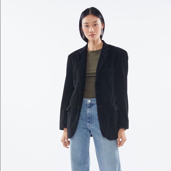 • vintage black blazer gold button • - Picture 12 of 14